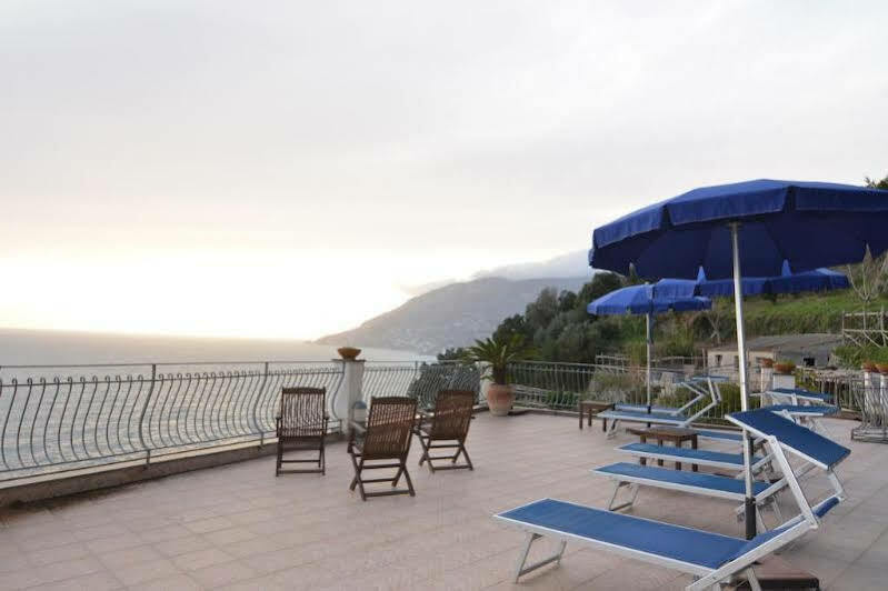 Hotel Villa Pandora Maiori Exterior foto